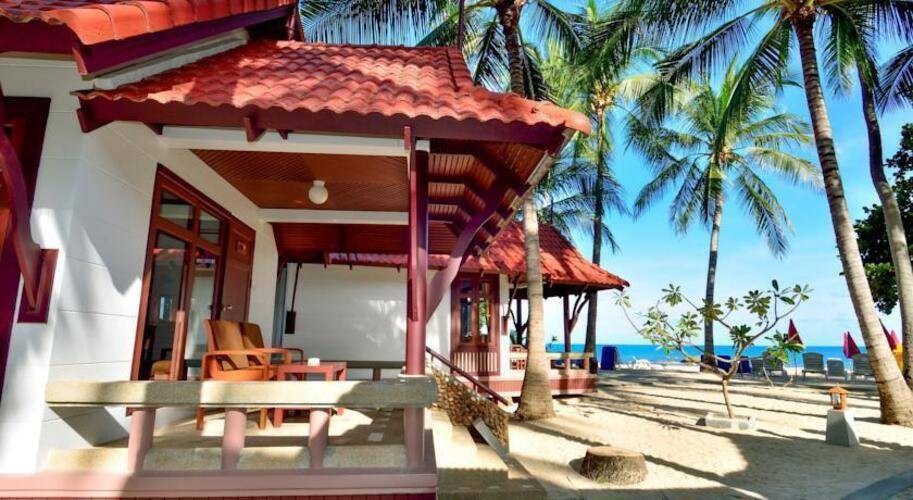First Bungalow Beach Resort Samui
