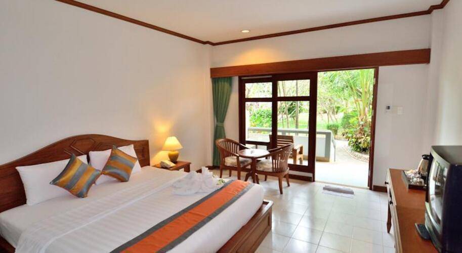 First Bungalow Beach Resort Samui