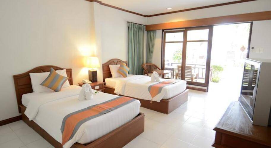First Bungalow Beach Resort Samui