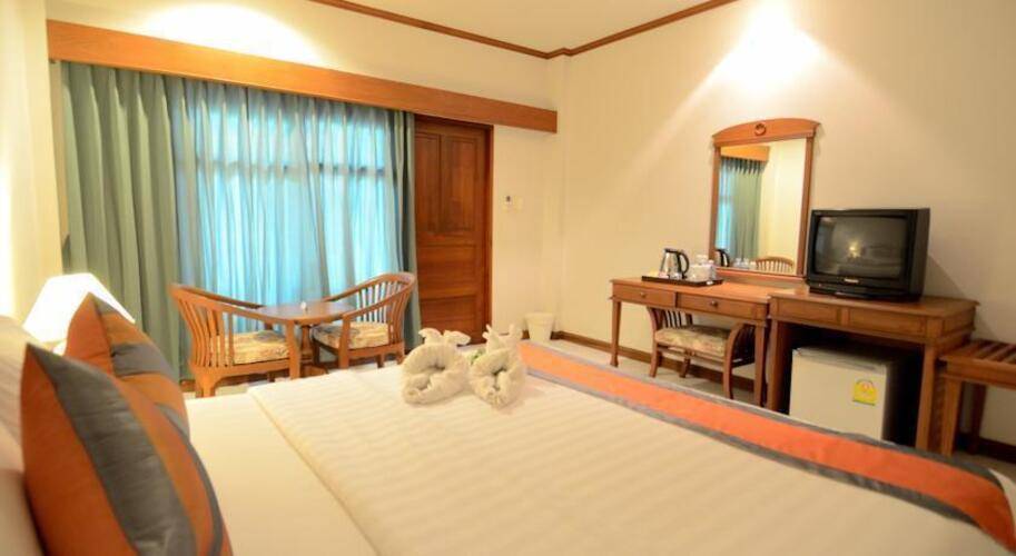 First Bungalow Beach Resort Samui