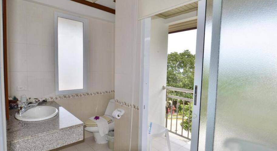 First Bungalow Beach Resort Samui