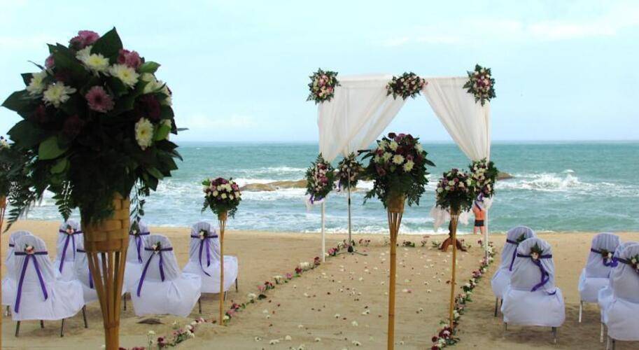 First Bungalow Beach Resort Samui