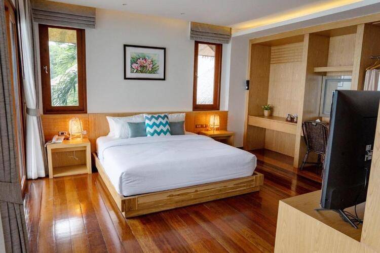 Coral Cliff Beach Resort