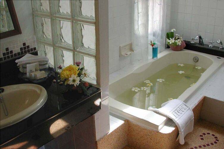 The Bay Samui (Ex. Arayaburi Boutique Resort)