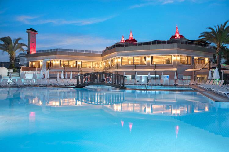 Aydinbey Famous Resort