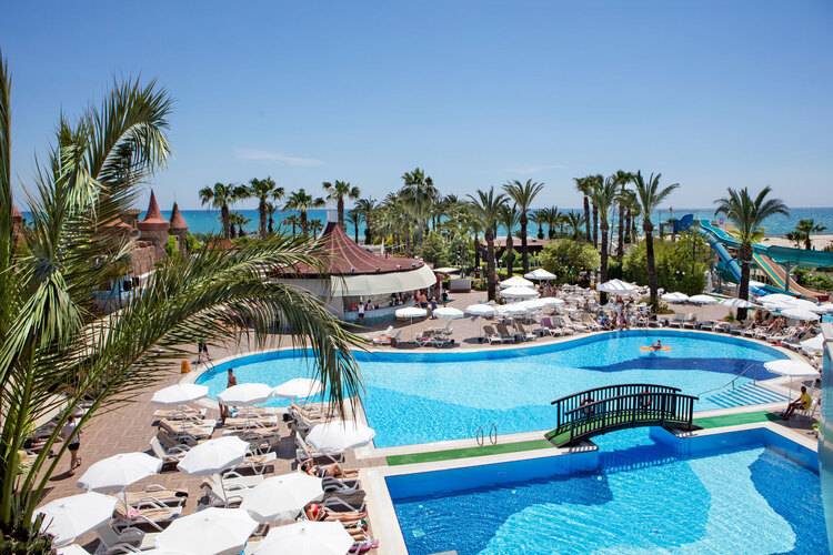 Aydinbey Famous Resort