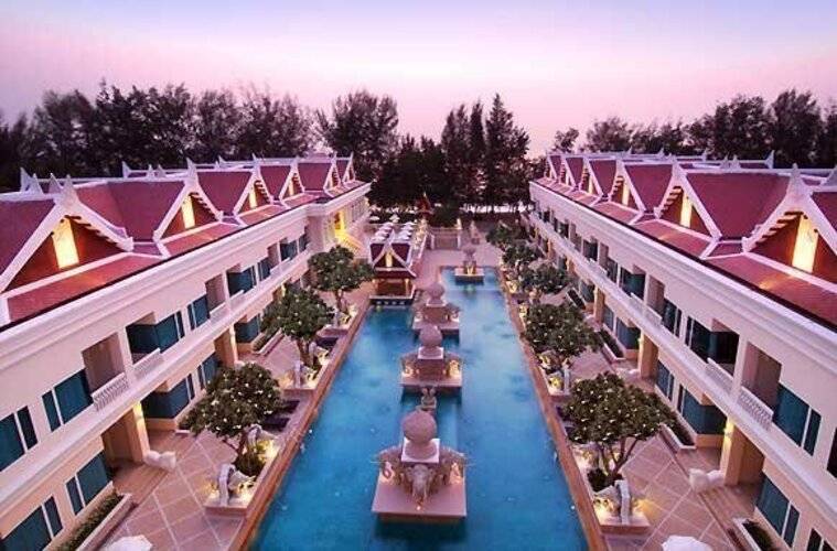 Grand Pacific Sovereign Resort & Spa