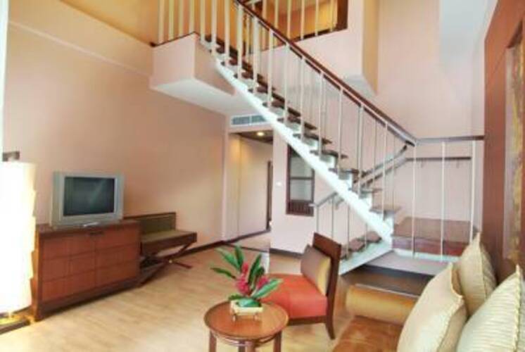 Grand Pacific Sovereign Resort & Spa