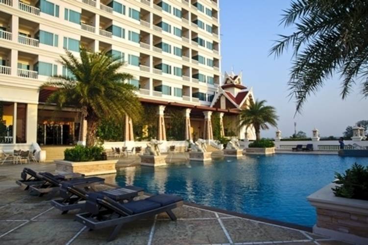 Grand Pacific Sovereign Resort & Spa