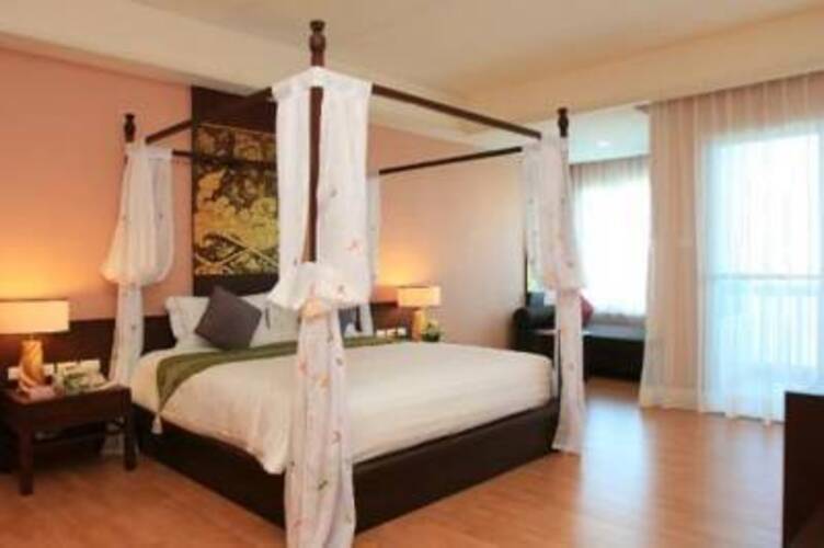 Grand Pacific Sovereign Resort & Spa