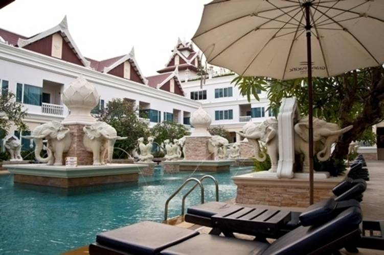 Grand Pacific Sovereign Resort & Spa