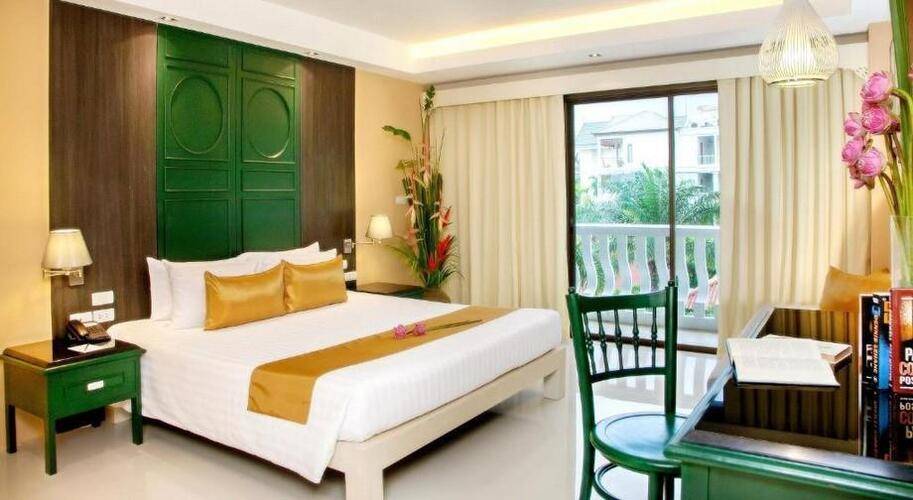 The Old Phuket Karon Beach Resort