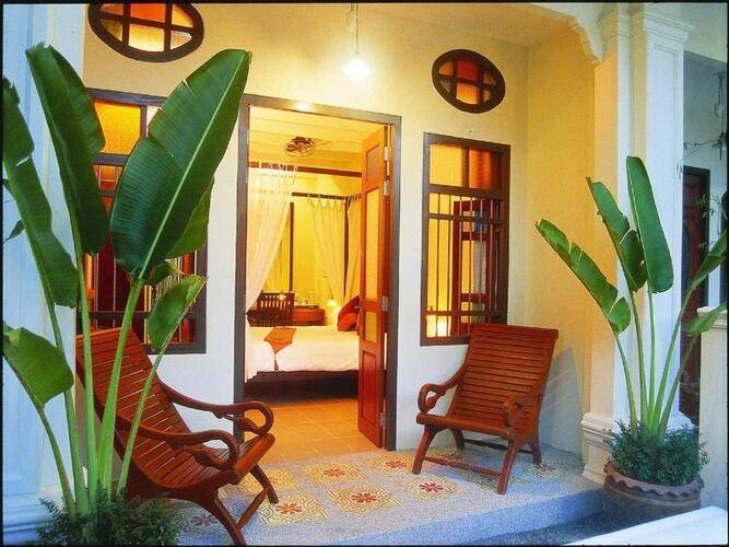 The Old Phuket Karon Beach Resort