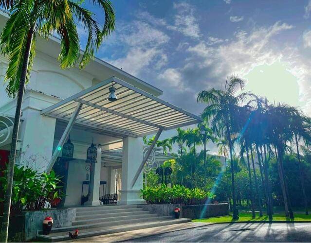 The Old Phuket Karon Beach Resort