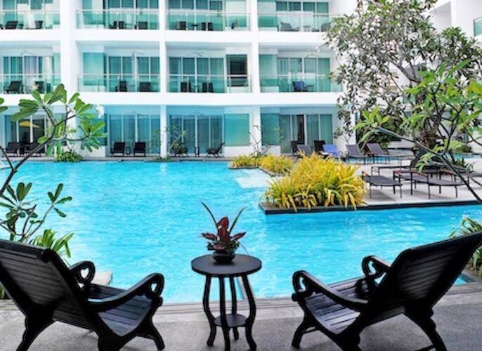 The Old Phuket Karon Beach Resort