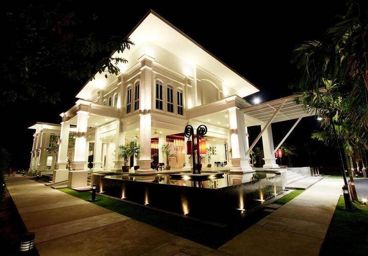 The Old Phuket Karon Beach Resort