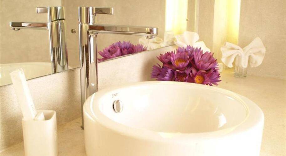Heritance Ayurveda Maha Gedara (Adults Only 12+) (Ex. Neptune)