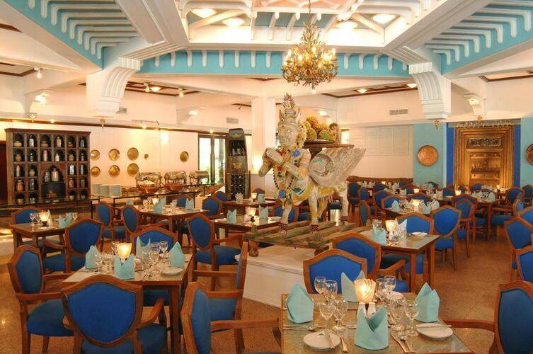 Royal Palms Beach Hotel