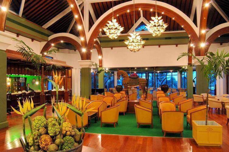 Royal Palms Beach Hotel