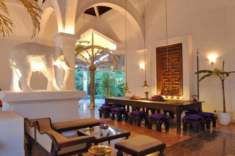 Royal Palms Beach Hotel