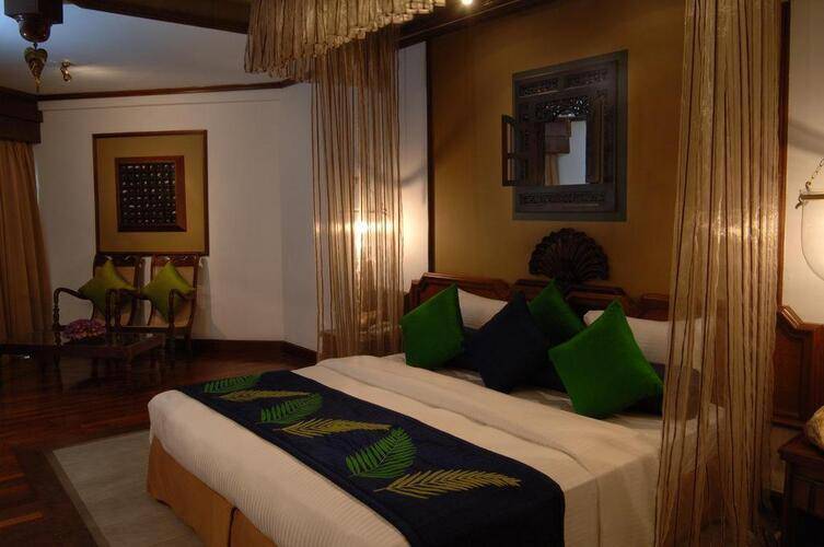 Royal Palms Beach Hotel