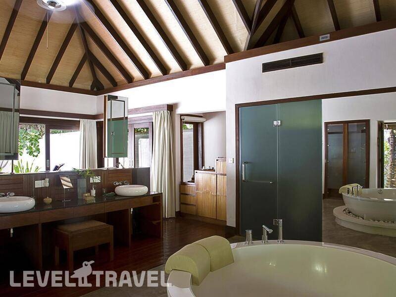 Фотография Coco Bodu Hithi (Ex. Coco Palm Bodu Hithi)
