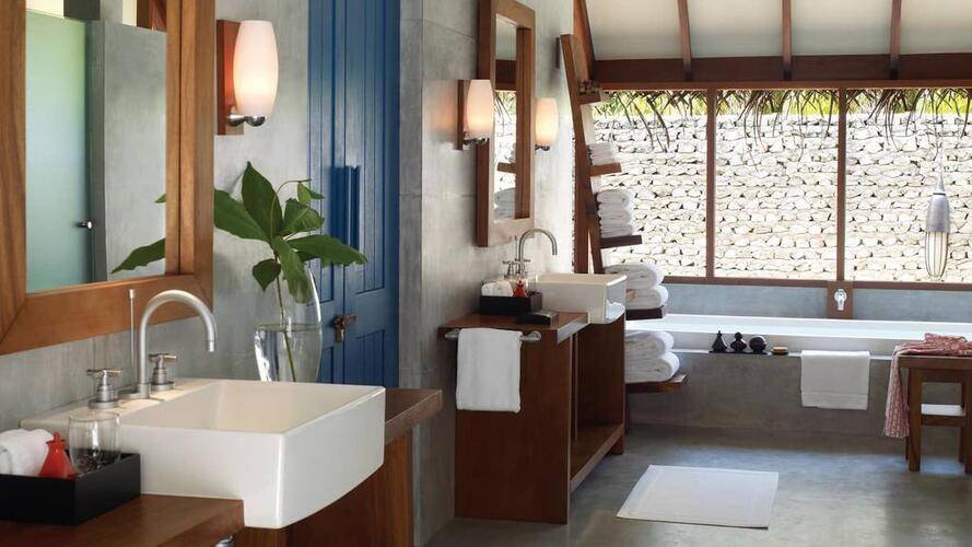 Four Seasons Resort Landaa Giravaru