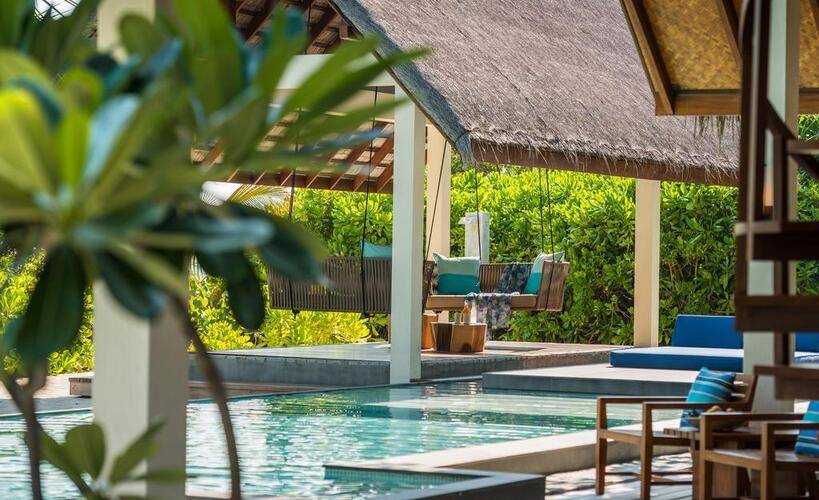 Four Seasons Resort Landaa Giravaru