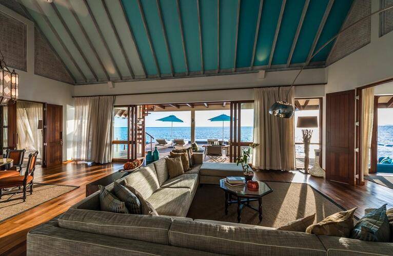 Four Seasons Resort Landaa Giravaru