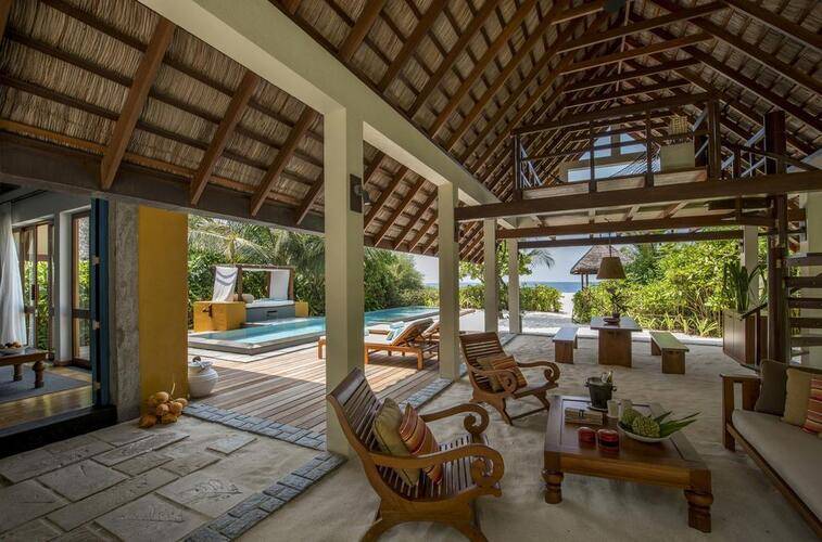 Four Seasons Resort Landaa Giravaru