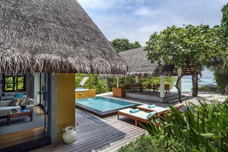 Four Seasons Resort Landaa Giravaru