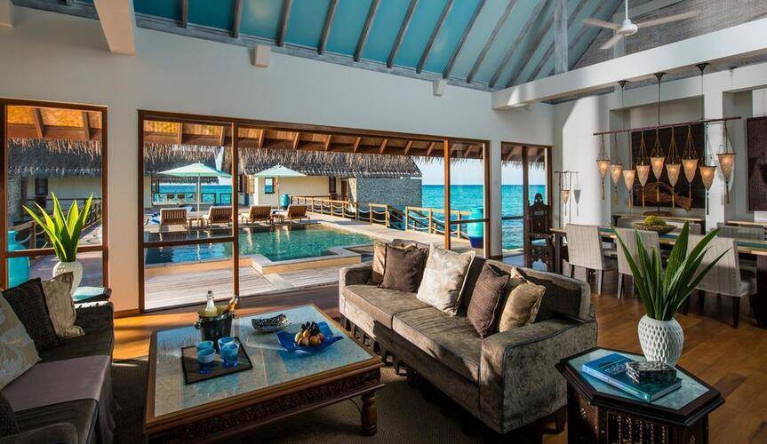 Four Seasons Resort Landaa Giravaru