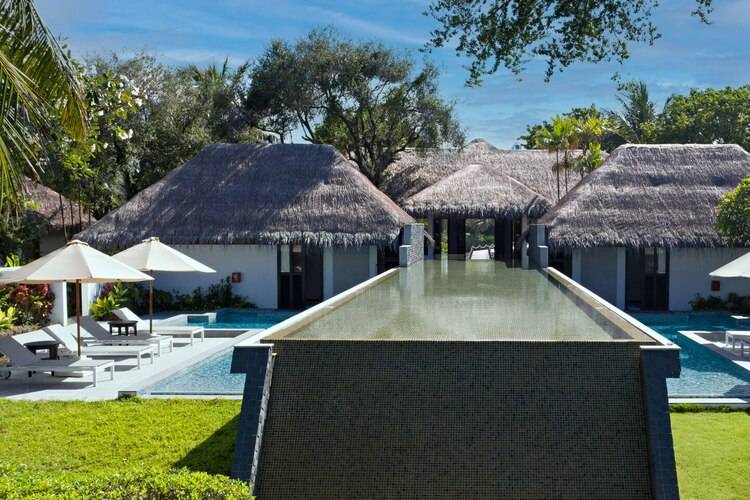 Sheraton Maldives Full Moon Resorts & Spa