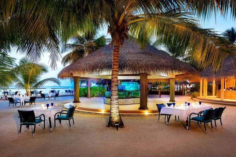 Sheraton Maldives Full Moon Resorts & Spa