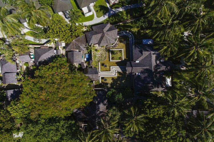 Holiday Island Resort