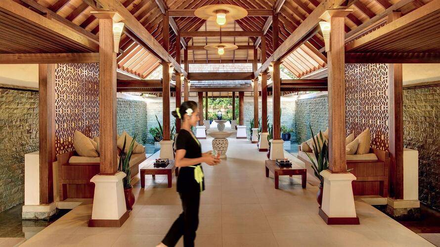 Hideaway Beach Resort & Spa (Ex. The Island Hideaway At Dhonakulhi)
