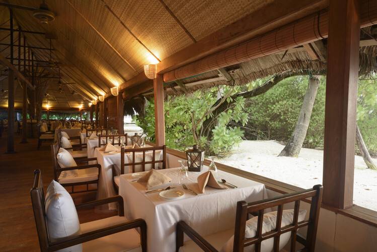 Makunudu Island Resort