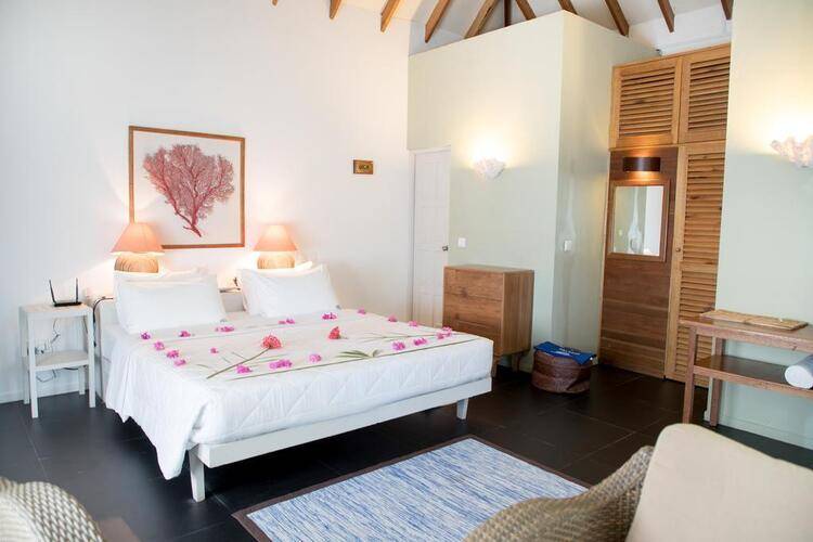Nika Island Resort & Spa