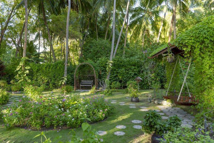 Royal Island Resort & Spa