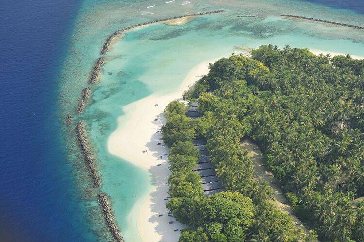 Royal Island Resort & Spa