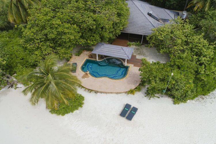 Royal Island Resort & Spa