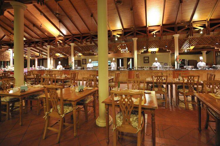 Royal Island Resort & Spa