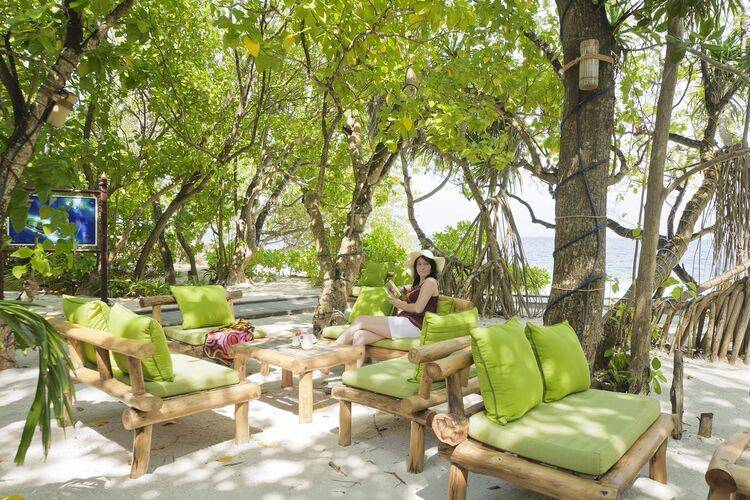 Royal Island Resort & Spa