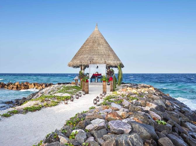 Taj Coral Reef Resort & Spa