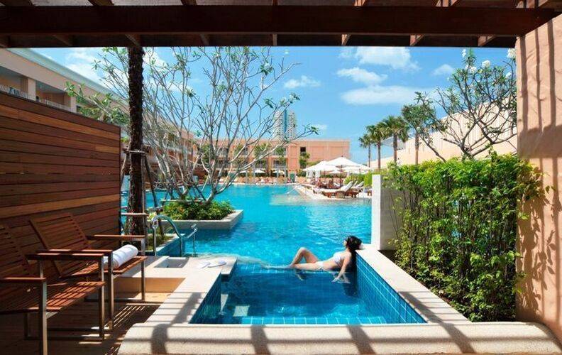 Msocial Hotel Phuket (Ex.Millennium Resort)