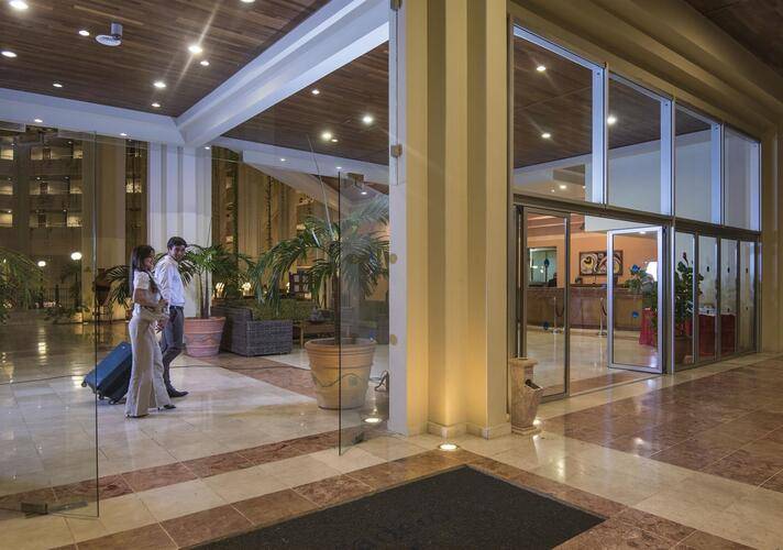 Blau Varadero (Adults Only 18+)