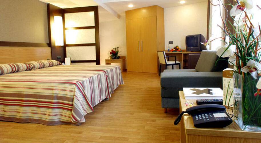 Catalonia Atenas Hotel