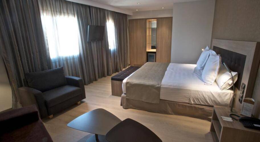 Catalonia Atenas Hotel