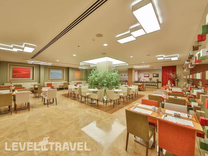 Фотография Ramada By Wyndham Istanbul Taksim (Ex. Madison Hotel)