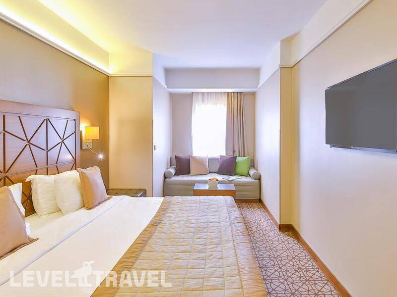 Фотография Ramada By Wyndham Istanbul Taksim (Ex. Madison Hotel)